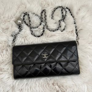 Beautiful authentic channel bag.  (WOC))